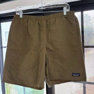 Patagonia Men's Baggies Shorts - 7" Medium Dark Olive Green